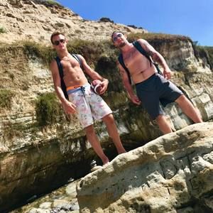 Meet your Posher, Ethan